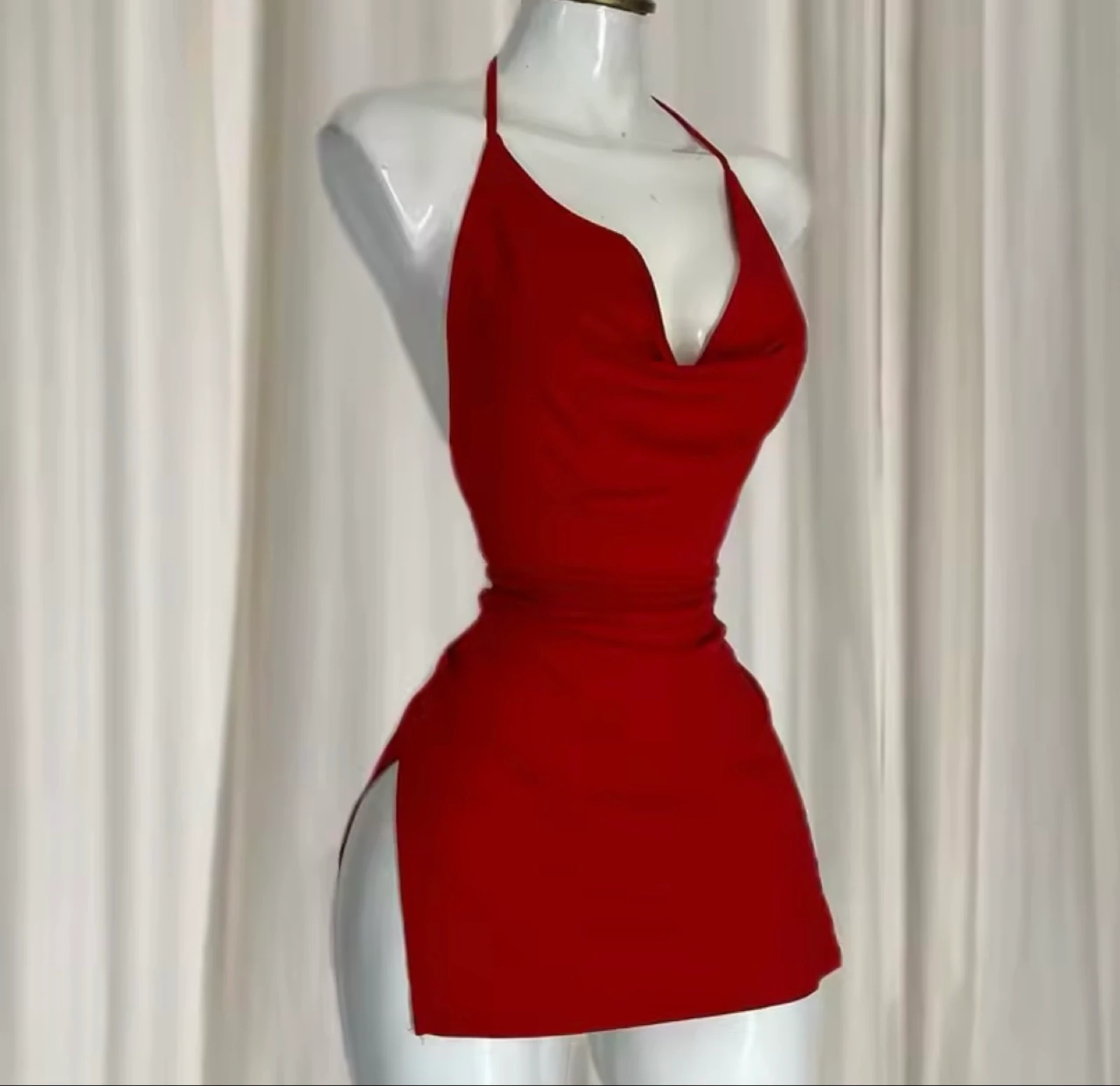 Magnifique robe dos nu 